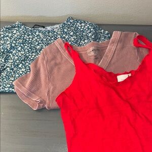 Good Luck Gem, Eye Candy, Popular 21 Solid Red-Pink Rose & Green Floral sz L EUC